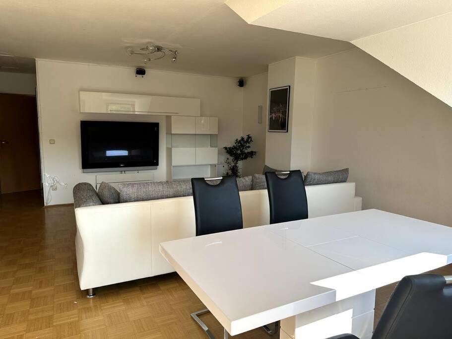 2-Zimmer-Wohnung Mit Balkon & Guter Anbindung In Aschaffenburg Eksteriør billede